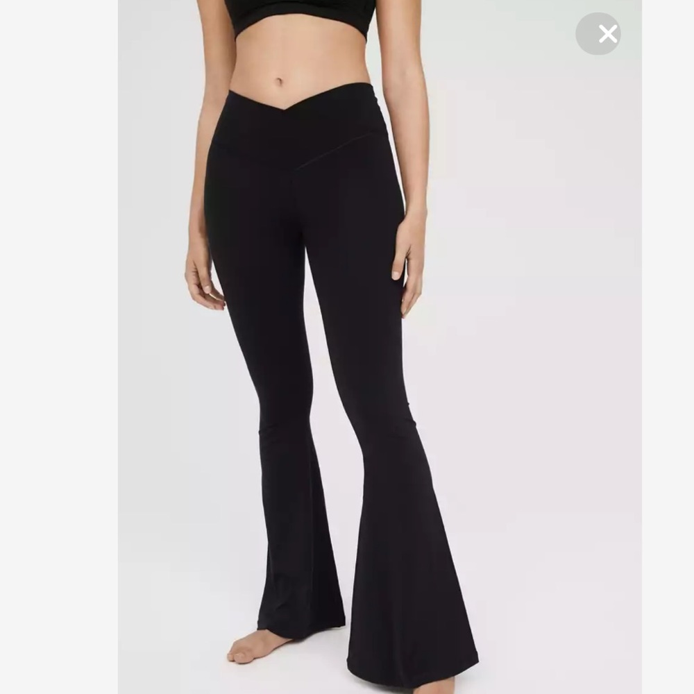 American Eagle Crossover Flare Leggings